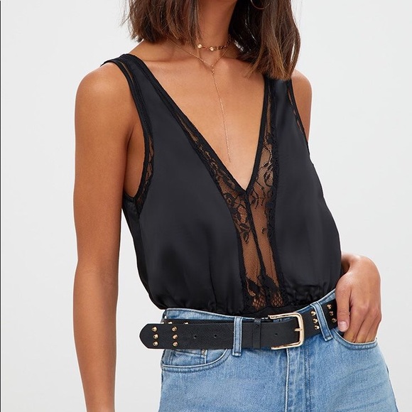 Pretty Little thing Lace Bodysuit - Picture 1 of 3
